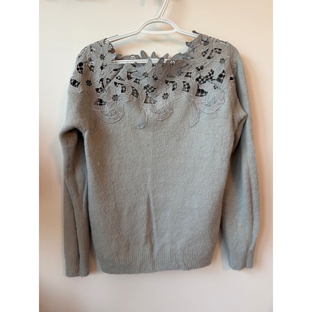 En Creme Sage Green Floral Lace Cutout Neckline Knit Sweater Womens Size S/M